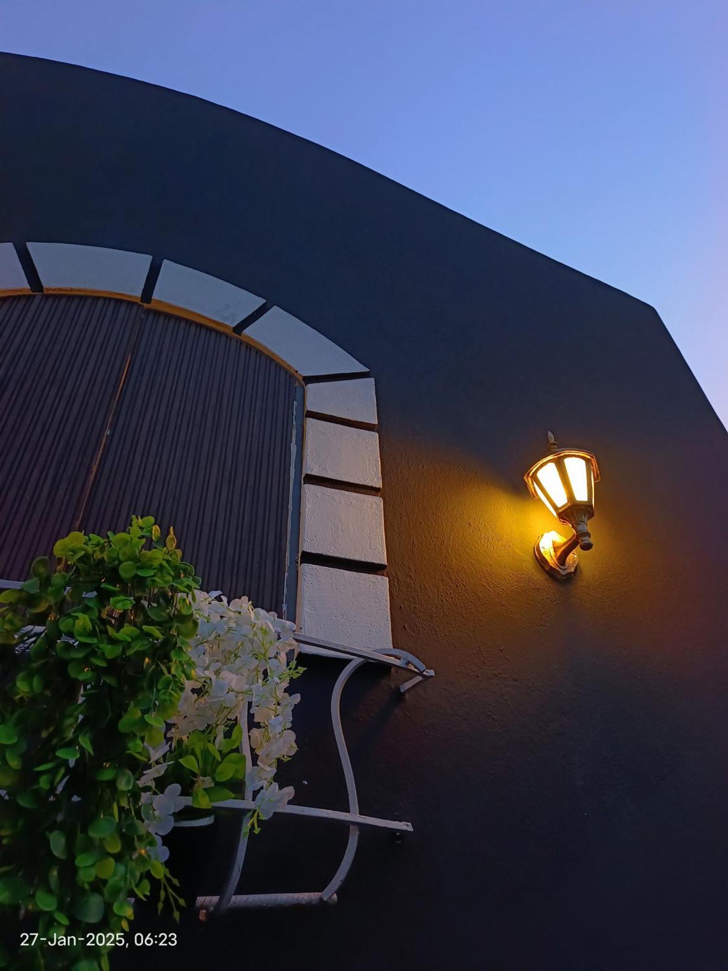 Caveman Guest House Puducherry Exterior foto