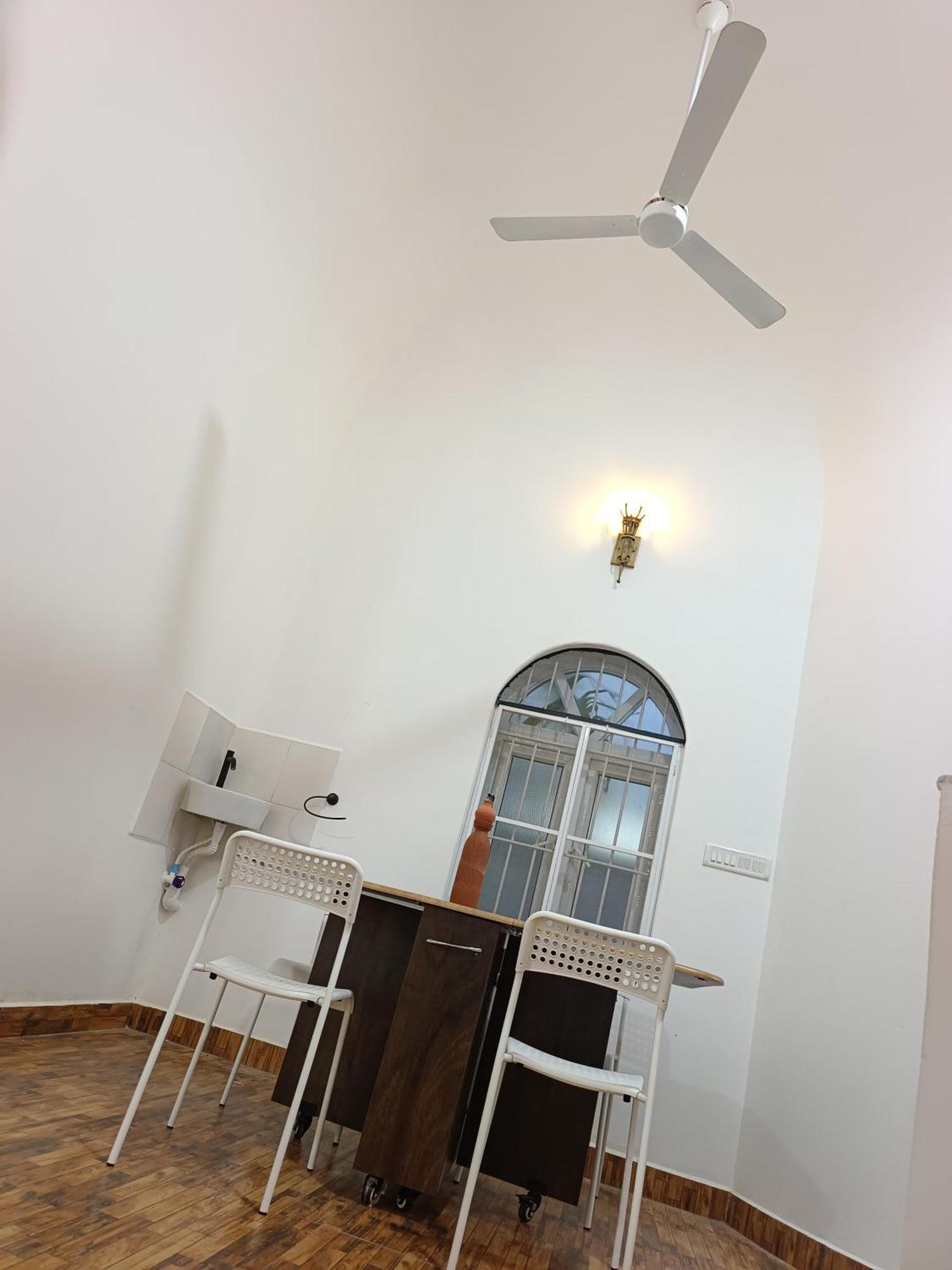 Caveman Guest House Puducherry Exterior foto